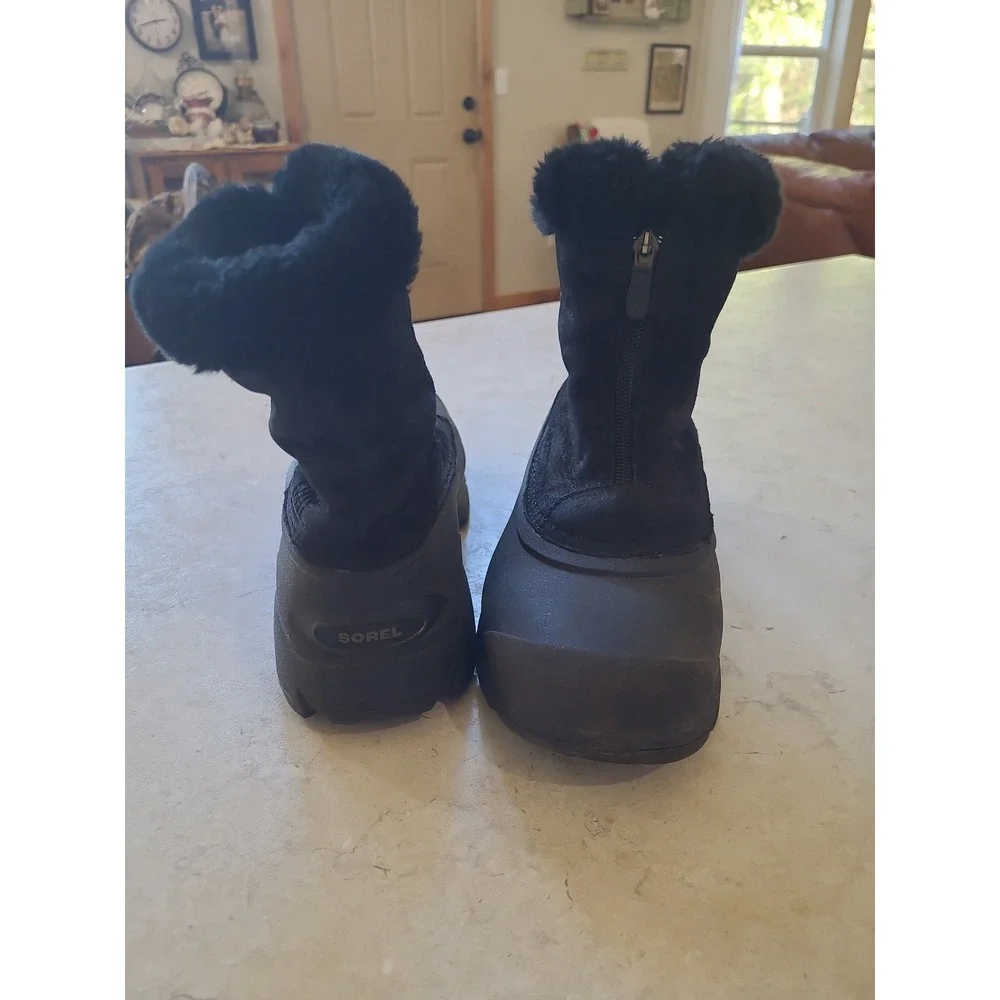 Sorel black lined Snow Boots‎ Women SZ 7.5 zip front waterproof cold weather